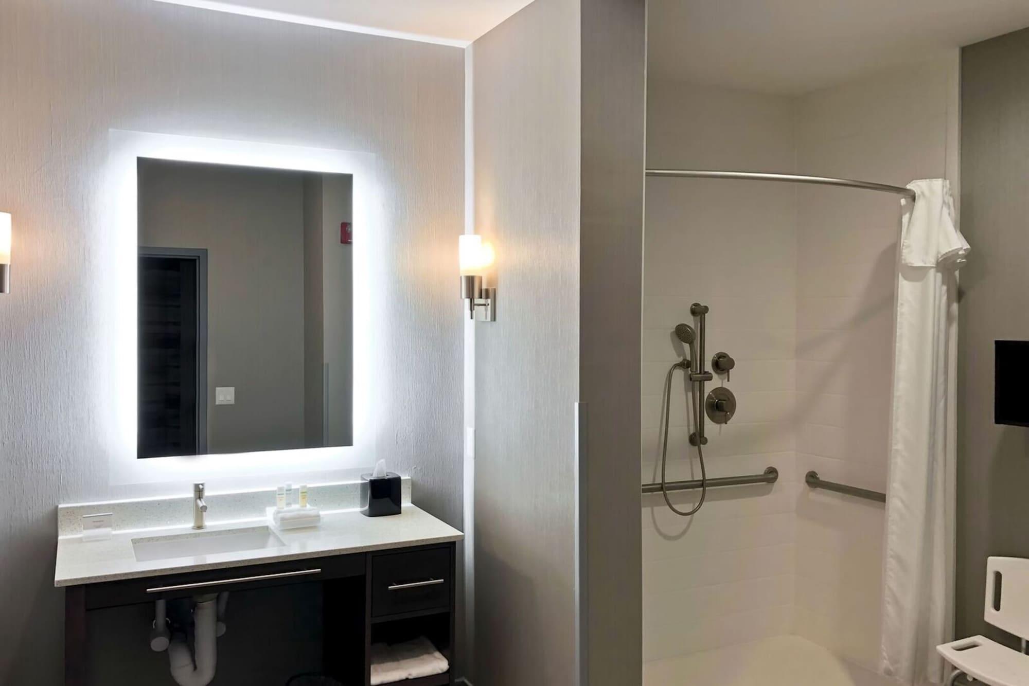Homewood Suites By Hilton Conroe Bagian luar foto