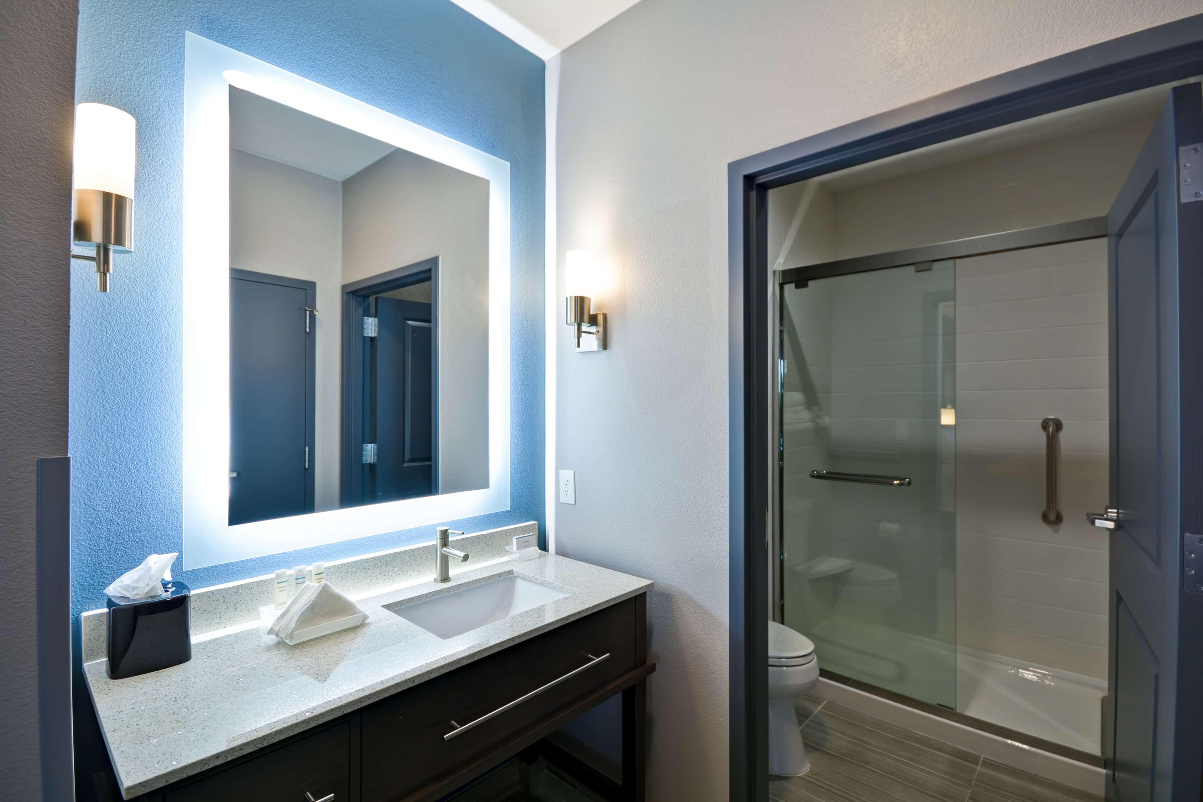 Homewood Suites By Hilton Conroe Bagian luar foto